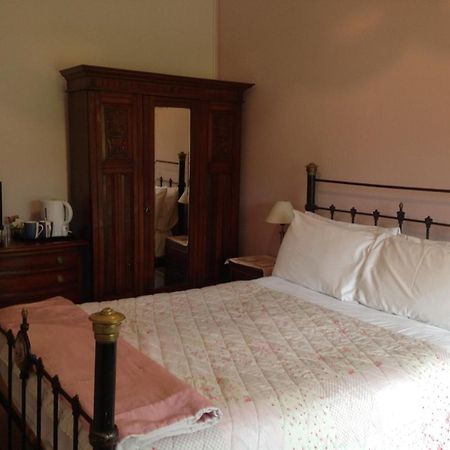 ניוטאון The Gro Guest House מראה חיצוני תמונה